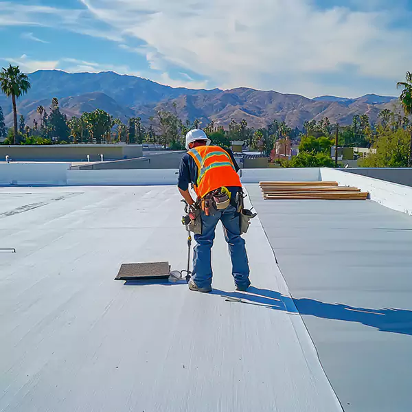 Why Crystal Lake Roofing Pro Is the Flat Roofing Choice in Crystal Lake, IL?